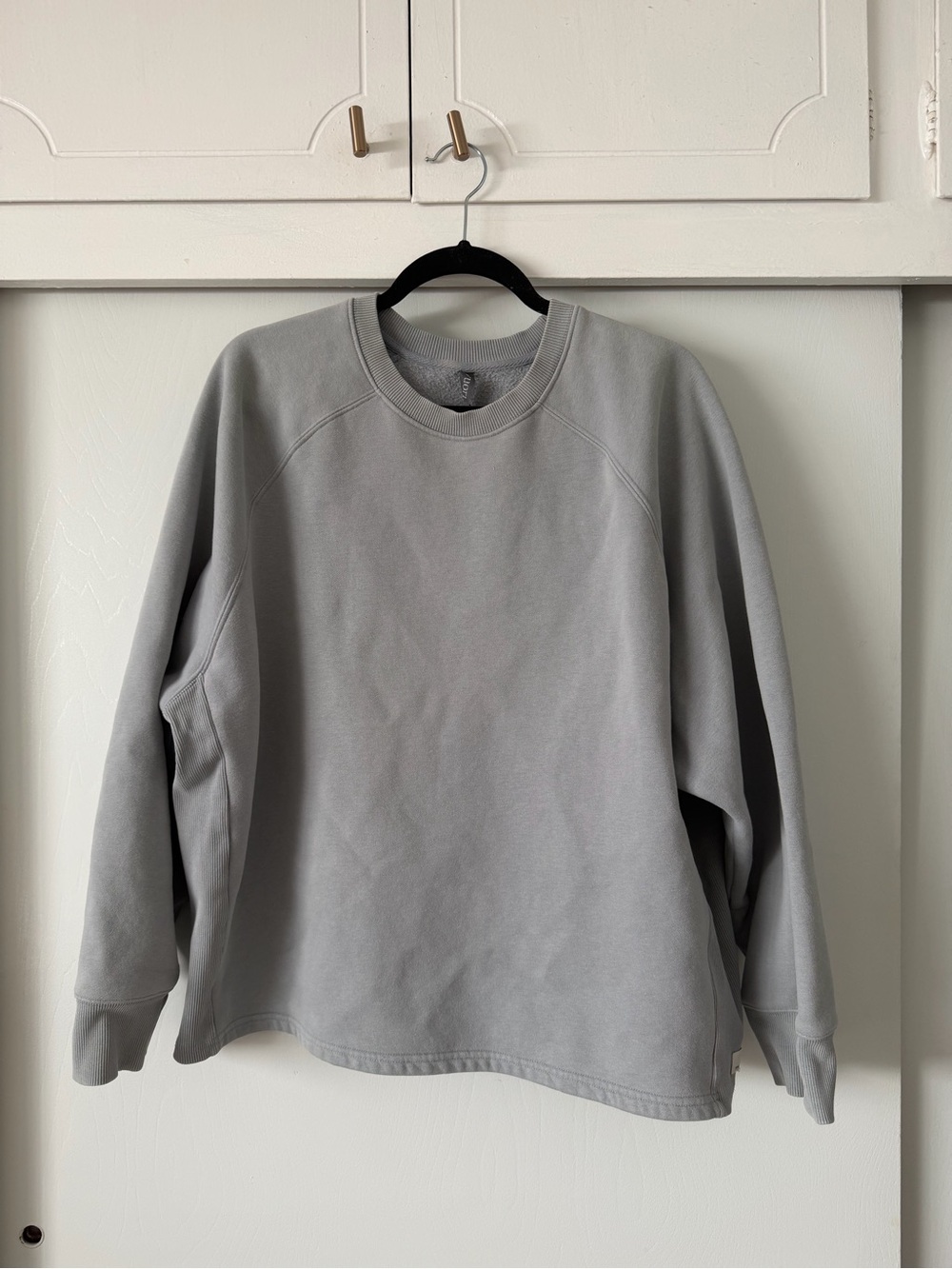 Vuori Light Gray Crewneck Sweatshirt